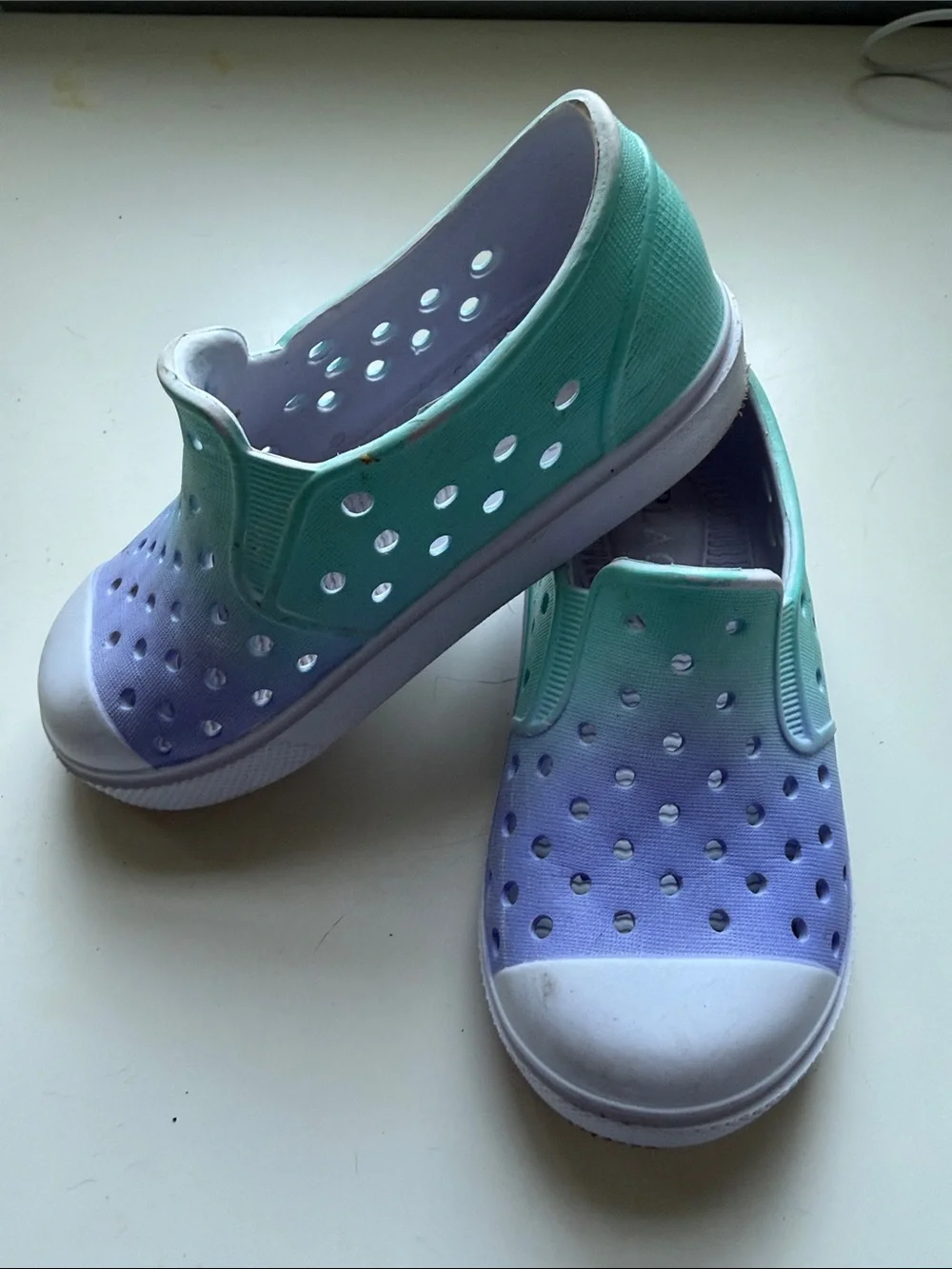 The Children's Place Kids Gradient Aqua Lavender Slip-On Water Shoes